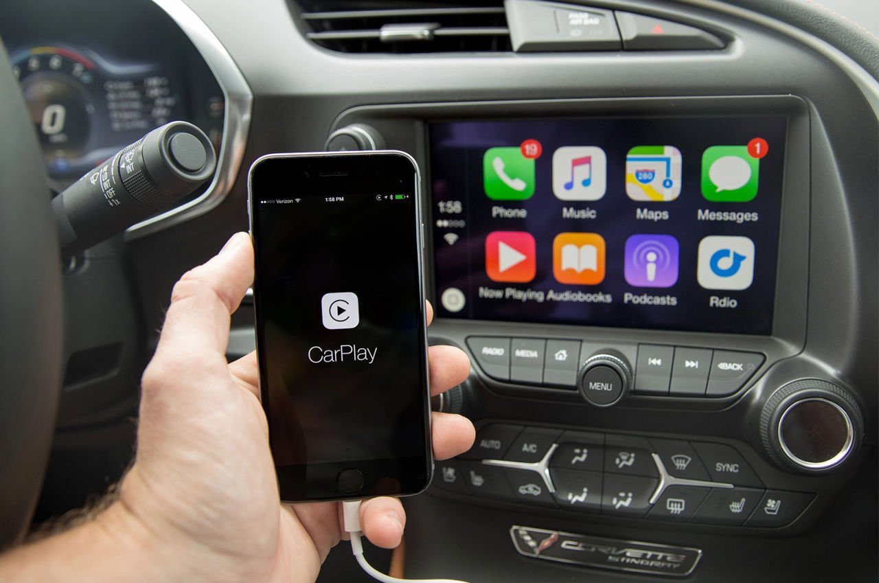 Apple CarPlay ve Android Auto arasındaki fark nedir?