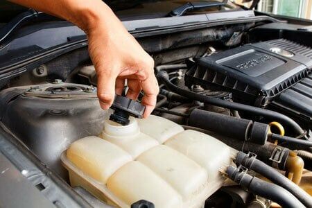 Aracınızın Motor Soğutma Sistemini Nasıl Kontrol Edebilirsiniz?