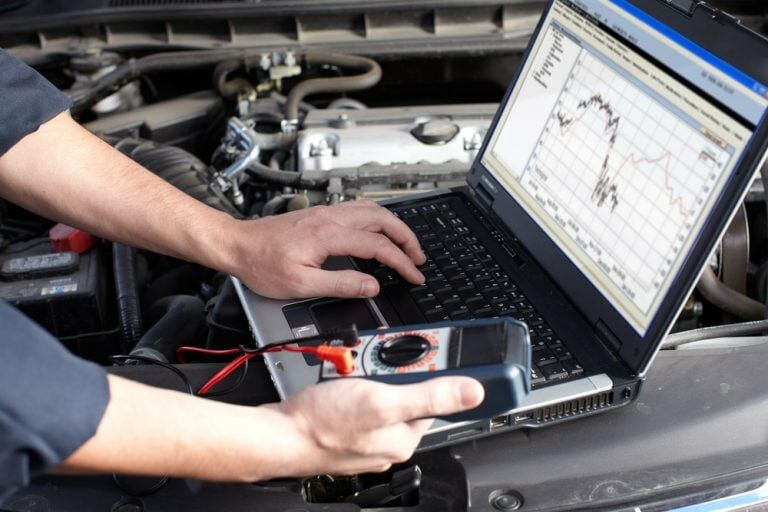 Ford Elektrik Sistemleri Bakımı: Akü ve Aydınlatma Kontrolü