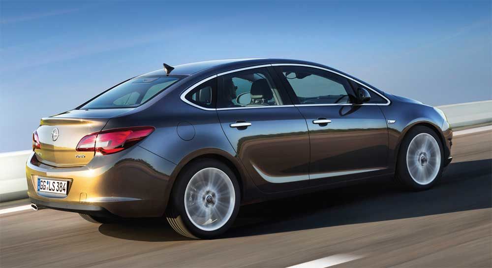 Opel Astra İçin En Çok Tercih Edilen Yedek Parçalar ve Tavsiyeler
