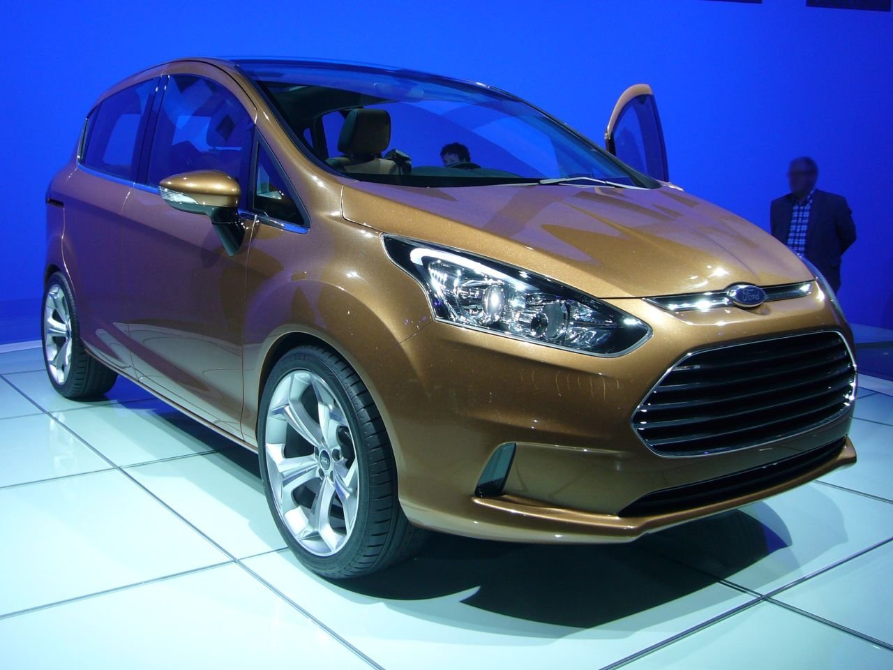 Ford B-Max Özellikleri