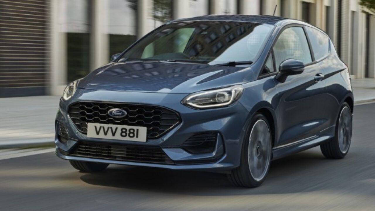 Ford Fiesta Nasıl Bir Otomobil? Alınır mı?