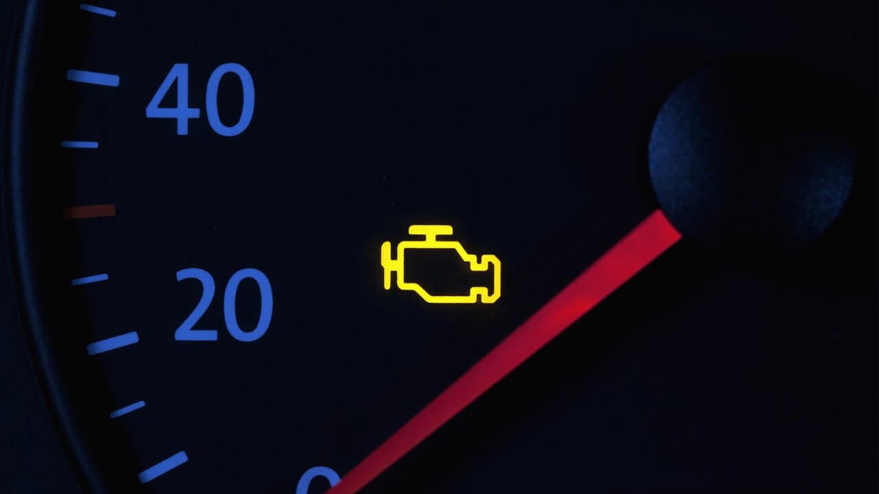 Otomobil Motor Işığı Sürekli Yanıyor Sorun Ne Olabilir?