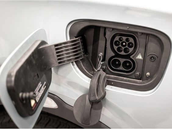 Elektrikli aracı şarj etmek üzere hangi sistemler mevcuttur?