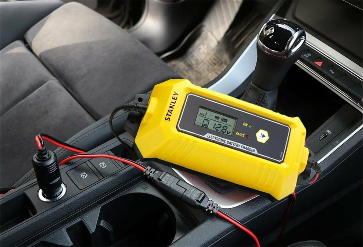 Otomobil Çakmaklığından 220 volt nasıl üretilir?