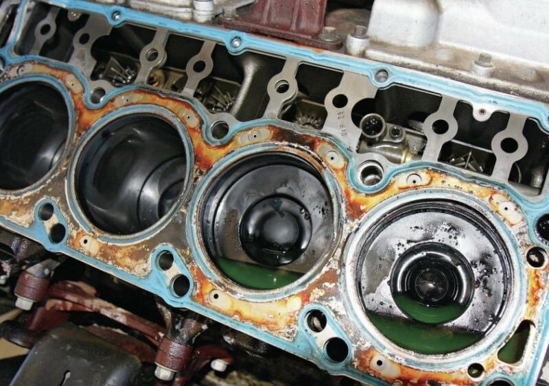 Opel Otomobillerde Yanık Conta Belirtileri Nelerdir?