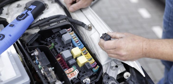 Elektrikli Otomobilleri Bakımda Ne Yapılır