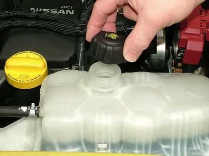 Eurorepar Motor Soğutma Sıvısı: Motorunuzu Koruyun ve Performansını Artırın