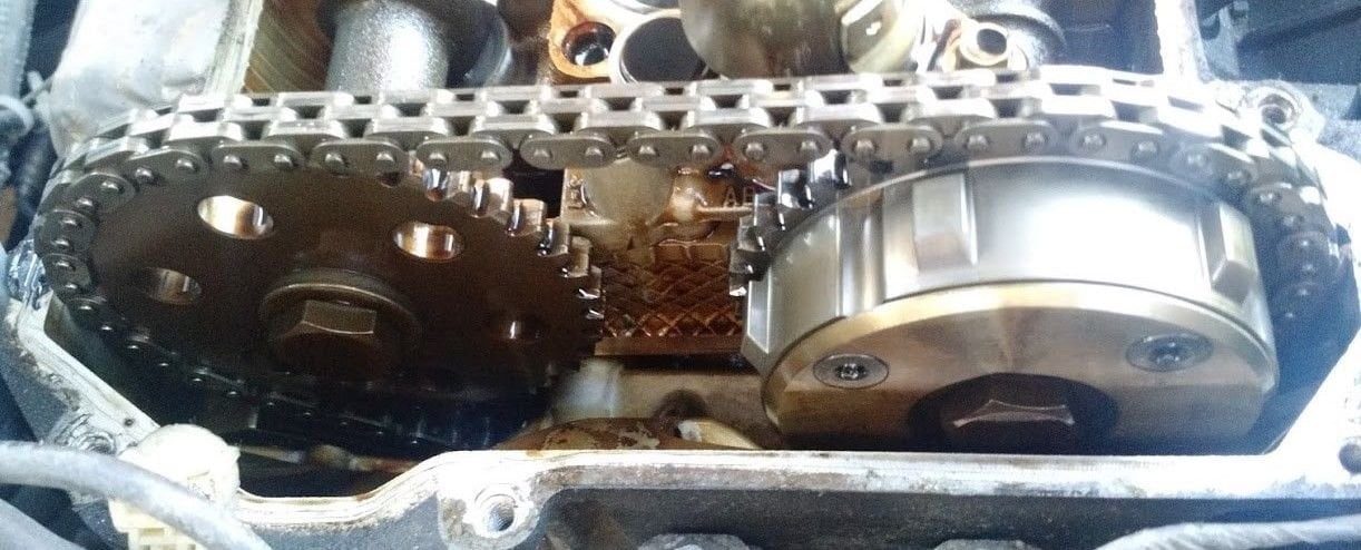 Peugeot Eksantrik Zinciri Sorunları: Değişim Zamanı ve Belirtiler