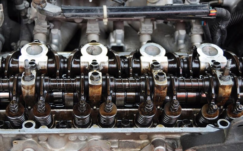 Opel Motor Supap Kapağı: Arıza Belirtileri ve Yedek Parça Önerileri