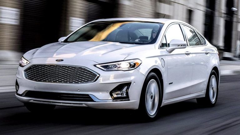 Ford Mondeo Far Yıkama Sistemi: Arızalar ve Yedek Parça Değişim Önerileri