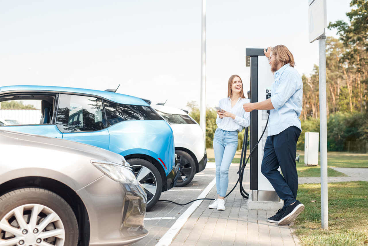 Togg ve Diğer Elektrikli Arabaların Şarjı Ne Kadar Dayanıyor?