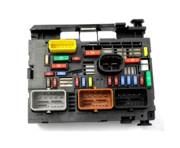 Peugeot 5008 (2009-2016) Motor Kaput İçindeki Sigorta Kutusu (Orijinal)