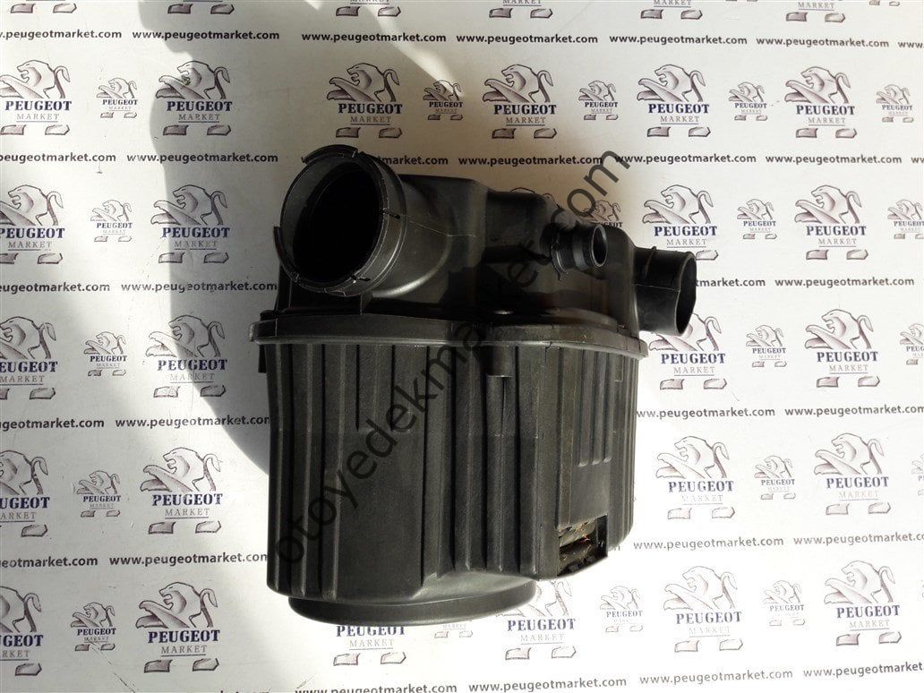 PEUGEOT 106 1,4 BENZİNLİ HAVA FİLTRE KUTUSU