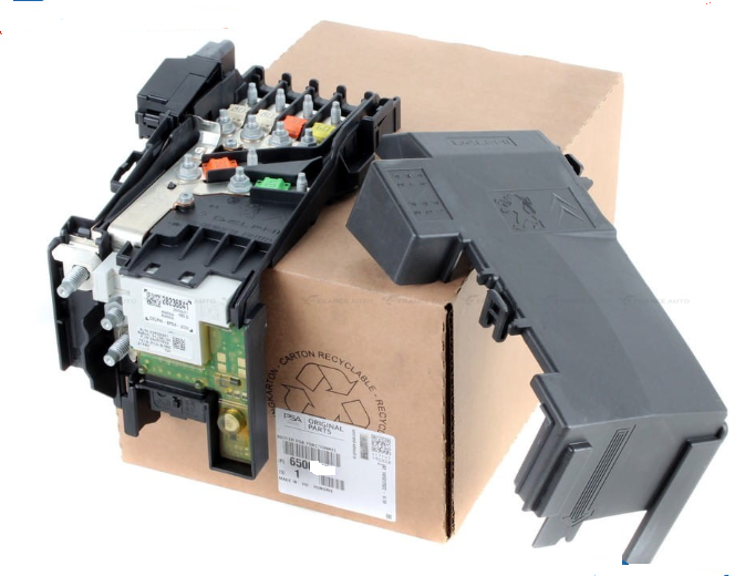 Citroen C4 Picasso (2006-2013) Motor İçi Akü Üstü Sigorta Kutusu (Orijinal)