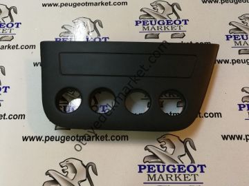 PEUGEOT 306 ÖN GÖGÜS DÜĞME ÇERÇEVESİ